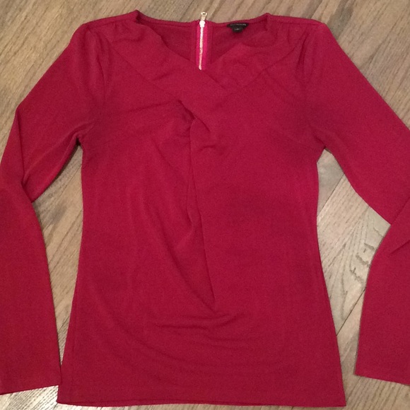 Stylish cross front top - Picture 2 of 7